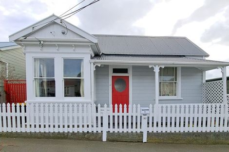 Photo of property in 37 Donald Mclean Street, Newtown, Wellington, 6021
