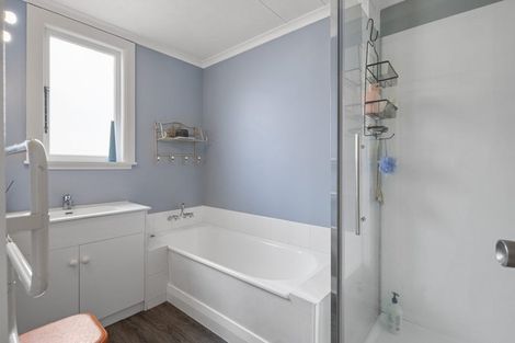 Photo of property in 136 Featherston Street, Palmerston North, 4410