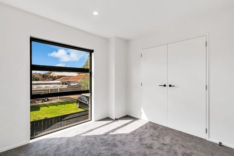 Photo of property in 5/89 Beach Road, Te Atatu Peninsula, 0610