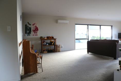Photo of property in 2 Coachmans Way, Cable Bay, 0420