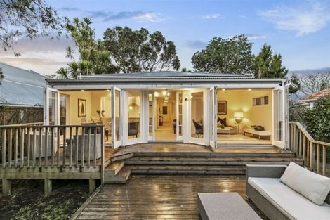 Photo of property in 74 Gribblehirst Road, Sandringham, Auckland, 1025