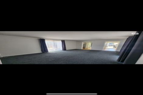 Photo of property in 2/228 East Coast Road, Forrest Hill, Auckland, 0620