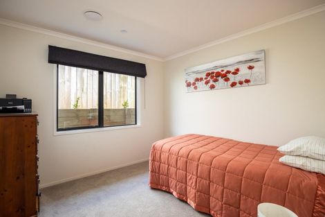 Photo of property in 12 Rehua Place, Waiwhakaiho, New Plymouth, 4312