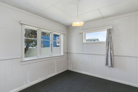 Photo of property in 60 Roxburgh Street, Mount Victoria, Wellington, 6011