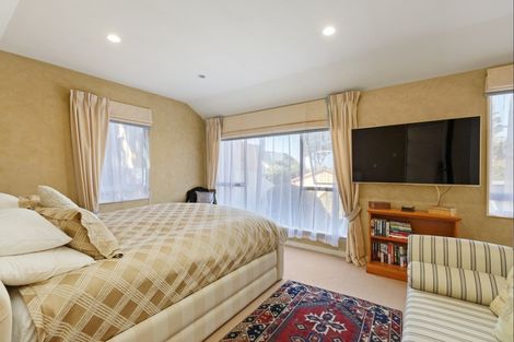 Photo of property in 4 Noel Avenue, Orewa, 0931