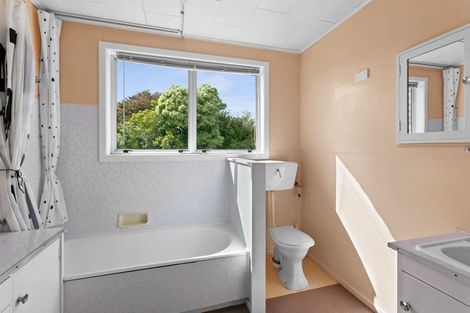 Photo of property in 6 Magnolia Drive, Westown, New Plymouth, 4310