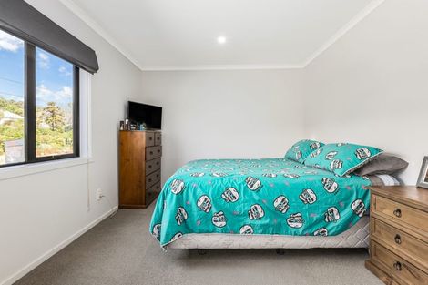 Photo of property in 7/9 Surrey Street, Tawa, Wellington, 5028