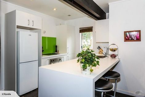 Photo of property in 2/99 Balmain Road, Birkenhead, Auckland, 0626