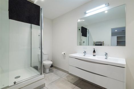 Photo of property in 124 Weatherly Road, Torbay, Auckland, 0630