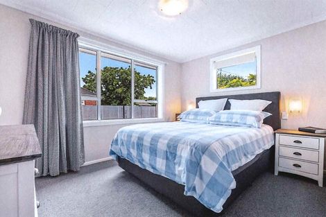 Photo of property in 35 Wilton Crescent, Bishopdale, Christchurch, 8053