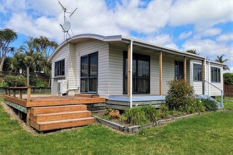 Photo of property in 20 Marsden Point Road, Ruakaka, 0116