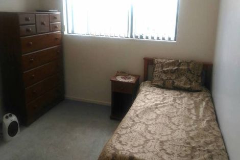 Photo of property in 58 Sunset Road, Unsworth Heights, Auckland, 0632