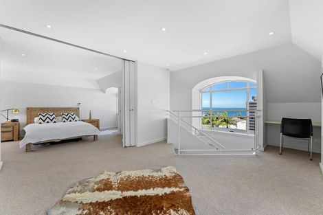 Photo of property in 2/20 Gulf View Road, Murrays Bay, Auckland, 0630