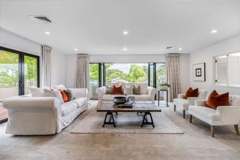 Photo of property in 100 Porritt Avenue, Chatswood, Auckland, 0626