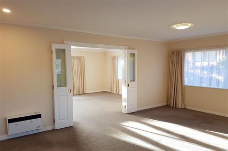 Photo of property in 4 Royal Oak Drive, Kelvin Grove, Palmerston North, 4414