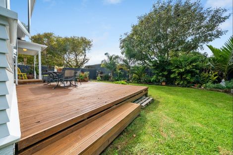Photo of property in 2/5 Tokomaru Street, Welbourn, New Plymouth, 4312