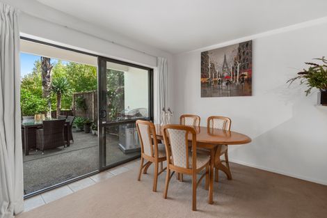 Photo of property in 2/90 Albany Highway, Greenhithe, Auckland, 0632