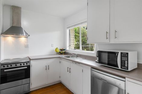 Photo of property in 1/8 Beldon Place, Pakuranga Heights, Auckland, 2010