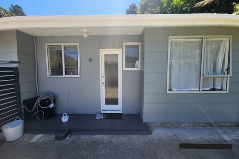 Photo of property in 80c Airlie Road, Plimmerton, Porirua, 5026