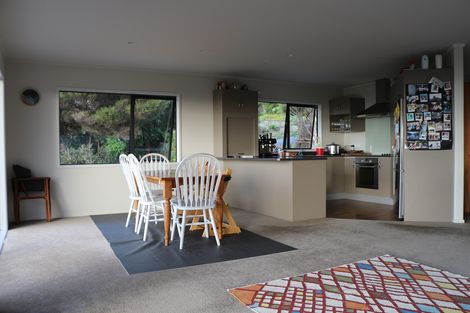 Photo of property in 2 Coachmans Way, Cable Bay, 0420