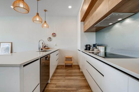 Photo of property in 14 Arran Point Parade, Orewa, 0931