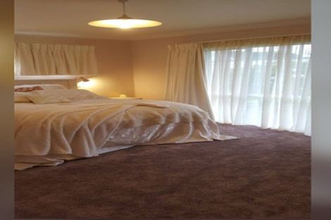 Photo of property in 12 Clare Street, Cambridge, 3434