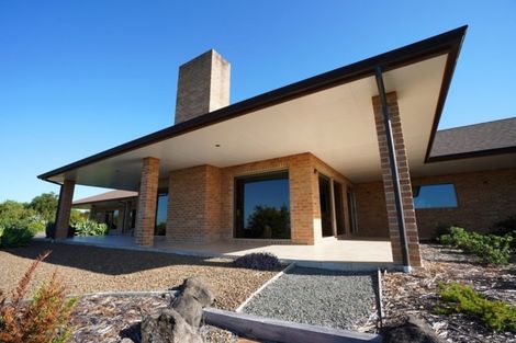 Photo of property in 978 Cove Road, Waipu, 0582