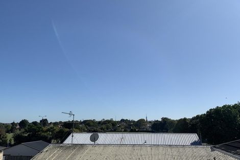 Photo of property in 2/23 Akarana Avenue, Mount Roskill, Auckland, 1041