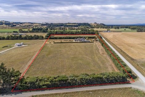 Photo of property in 102 Glews Road, Cust, Rangiora, 7471