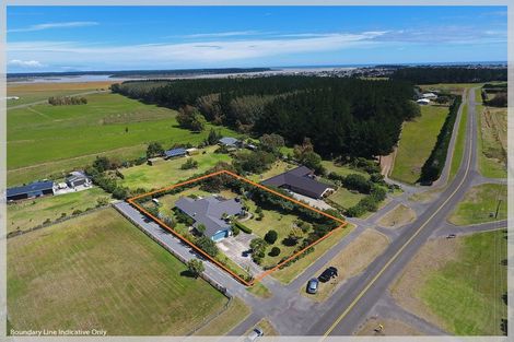 Photo of property in 33 Palmer Road, Foxton Beach, Foxton, 4891