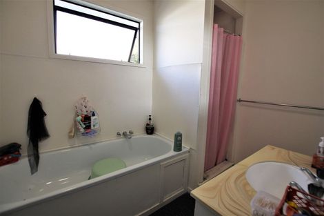 Photo of property in 42 Fordham Street, Beach Haven, Auckland, 0626