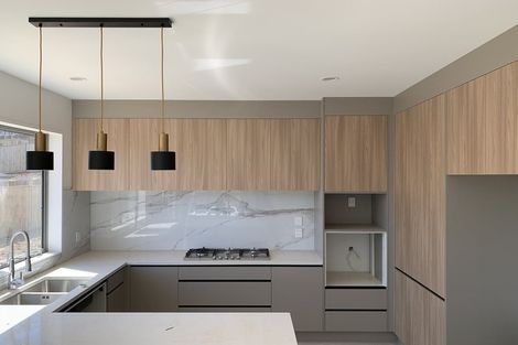 Photo of property in 19 James Elliot Way, Pokeno, 2402