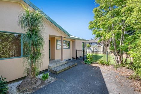 Photo of property in 2/112 Parkhurst Road, Parakai, 0830
