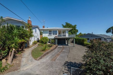 Photo of property in 24 Speedy Crescent, Hillcrest, Auckland, 0627