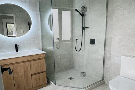 Photo of property in 4a Lowell Place, Massey, Auckland, 0614