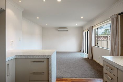 Photo of property in 142a Gloucester Street, Taradale, Napier, 4112