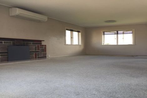 Photo of property in 29 Carole Crescent, Pakuranga, Auckland, 2010