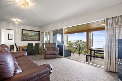 Photo of property in 4 Crispe Road, Clarks Beach, 2122