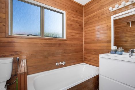 Photo of property in 13 Wallace Road, Ranui, Auckland, 0612