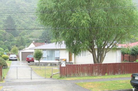 Photo of property in 18 Black Beech Street, Birchville, Upper Hutt, 5018