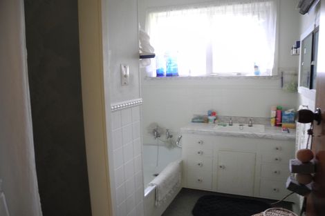 Photo of property in 15 Churchill Place, Waimate, 7924