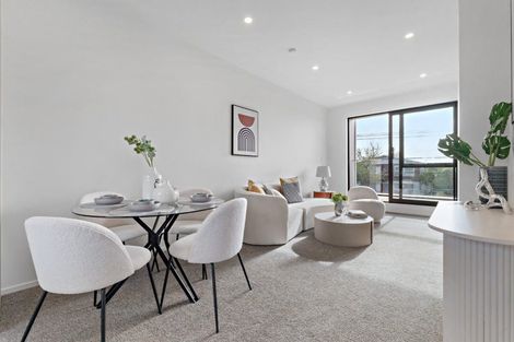 Photo of property in 4/113 Te Atatu Road, Te Atatu South, Auckland, 0610