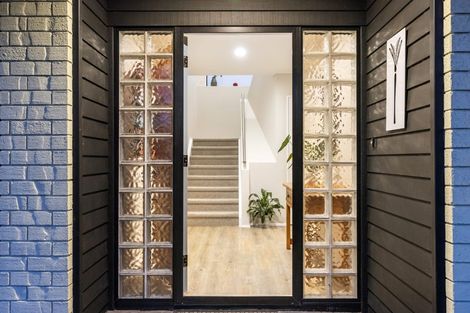 Photo of property in 2/22 Zion Road, Birkenhead, Auckland, 0626