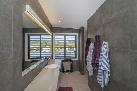 Photo of property in 9 Oyster Drive, Cooks Beach, Whitianga, 3591