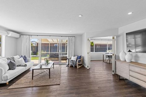 Photo of property in 2/46 Orlando Crescent, Waimairi Beach, Christchurch, 8083