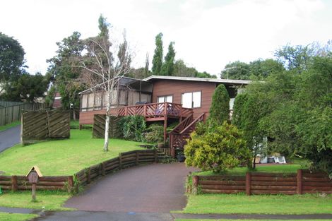 Photo of property in 43 Robbies Road, Shelly Park, Auckland, 2014