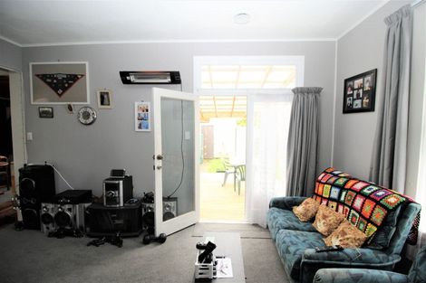 Photo of property in 13 Atkinson Street, Woodville, 4920