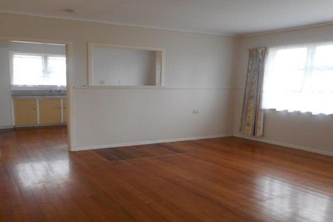 Photo of property in 27 Opaheke Road, Papakura, 2110