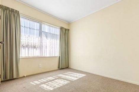 Photo of property in 1/12 Bungalore Place, Half Moon Bay, Auckland, 2012