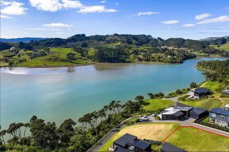 Photo of property in 33 Rangitahi Road, Raglan, 3225